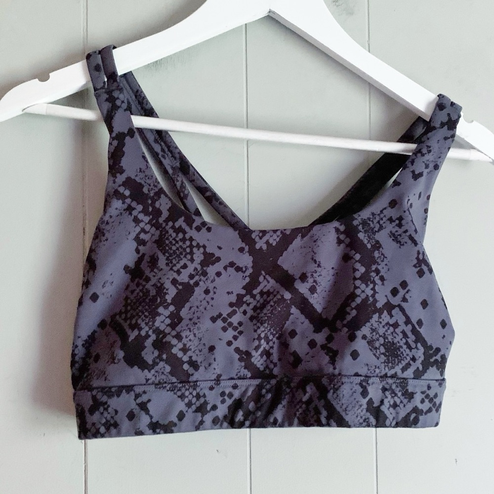 JOYLAB Gray & Black Printed Crossback Sports Bra